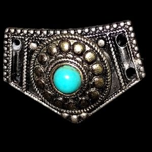 Beautiful vintage silver and turquoise southwestern broach